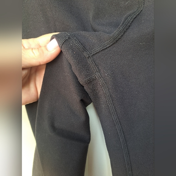 Alo leggings🖤 - Picture 6 of 8
